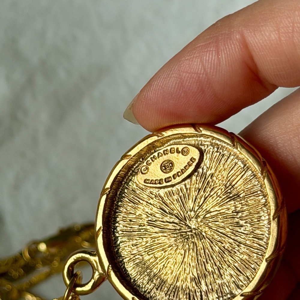 Large Chanel Pendant Necklace - Picture 12 of 16